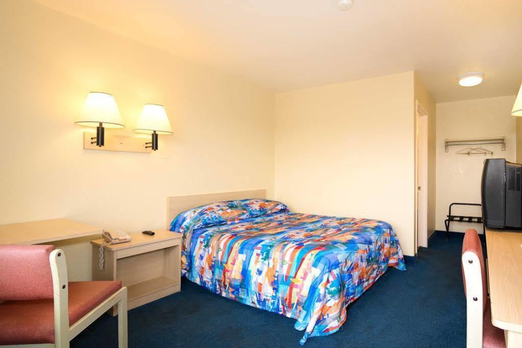 Motel 6-Reno, Nv - West מראה חיצוני תמונה